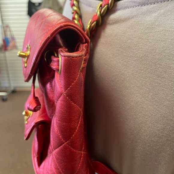 Rare Vintage Chanel Duma Metallic Red Quilted Leather Small Backpack 1991-1994 - Picture 14 of 14